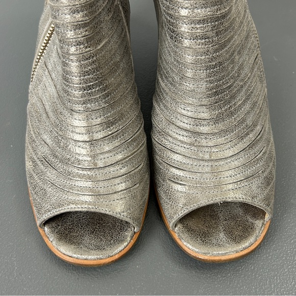 Paul Green Leather Metallic Heels - Picture 3 of 10